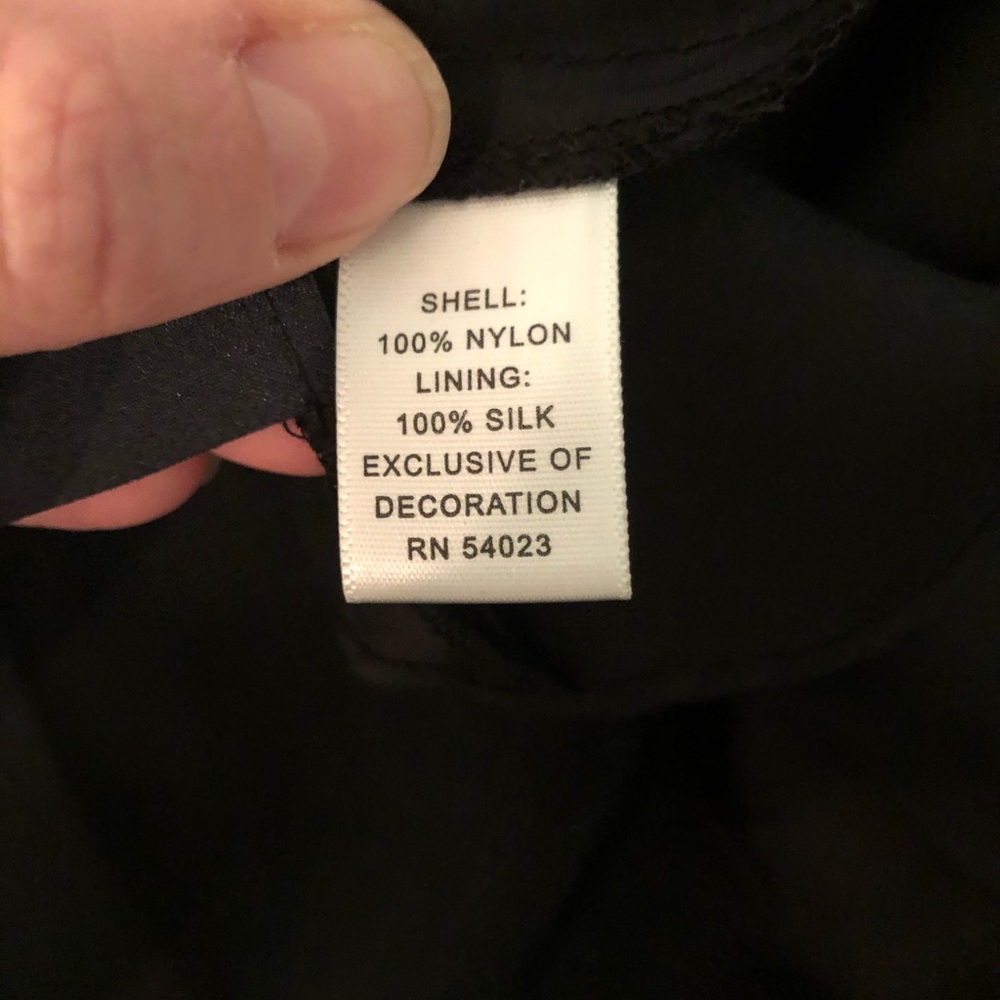 Banana republic black and tuelle silk dress. - Picture 6 of 7